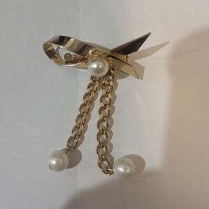 Gold-Tone Pearl Chain Drop Brooch - Classic Women’s Jewelry